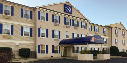 Anderson Hotel | InTown Suites Extended Stay Anderson SC - Clemson University
