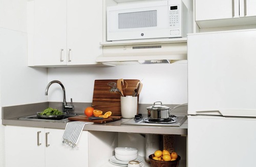 Buechel Apartment | InTown Suites Extended Stay Louisville KY - Airport