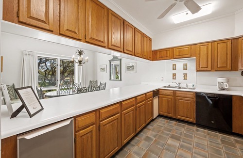 Debordieu Colony Condo | Inviting Ocean View Villa with Easy Beach and Pool Access Deans