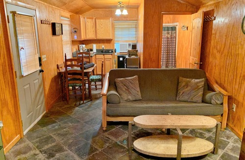 Sparta Cabin | Jewell between Fall Creek Falls, Burgess Falls and Rock Island State Parks