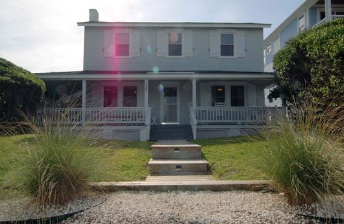 Kure Beach House | JULY 4TH SPECIAL-Huge Seaside Porch Near Pier, HAMMOCK,OCEANFRONT,STEPS TO BEACH