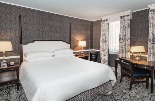 Historic District Hotel | Just Steps from Waterfront | Robert Johnson King | 0.3mi to US Naval Academy