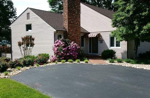 Moneta House | Kathy's Place - Magnificent View - Many Amenities Included - sleeps 4