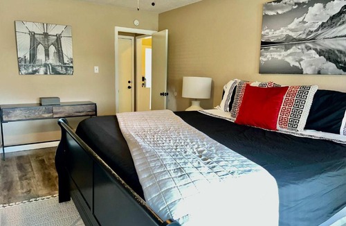 Katy House | Katy Hideaway - Charming 3 BDR