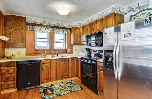 Colington House | KD2203- Oceanfront-4 Bedrooms, 2 Baths, Saturday Check-in, Hot Tub
