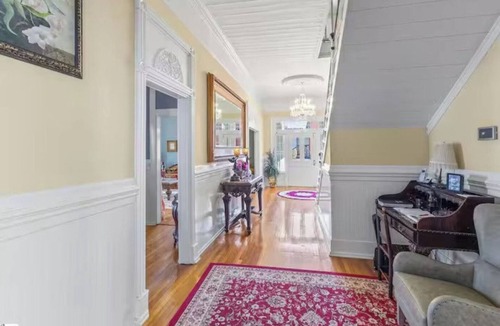 Anderson House | King Bed Retreat | Anderson Home w/Yard and Events