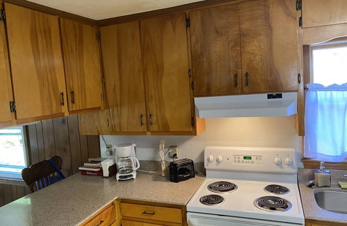 Flat Rock House | King Family Farmstead- Spacious family home