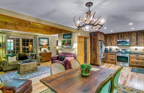 Maggie Valley Cabin | KnightFall-Luxury Cabin w/Waterfall, Pet-Friendly