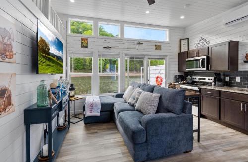 Nancy House | Knot Workin - Floating House on Lake Cumberland