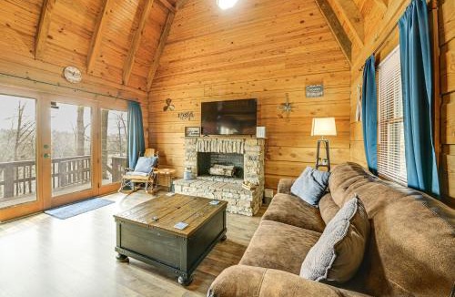 Bronston House | Lake Cumberland Log Cabin Near 3 Boat Ramps