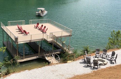 La Follette House | Lake Front - Gorgeous views, 6 bedroom/6 1/2 baths, 2 refrigerators/dishwashers