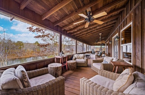 Mentone House | Lake Lahusage Front l Private Dock, Game Room