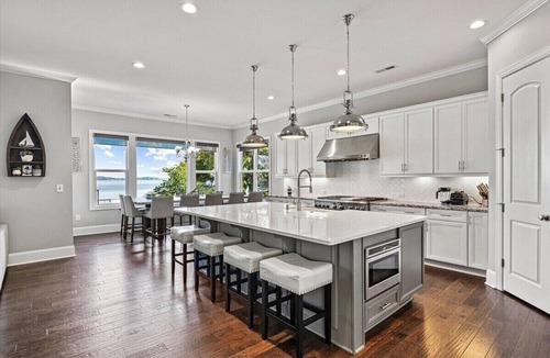 Denver Villa | Lake Norman Lakefront Estate — Sleeps 22, Movie Theater, Biggest Dock on the Lake (3,400 sqft), 2 Full Chef's Kitchens, Resort-Style Living