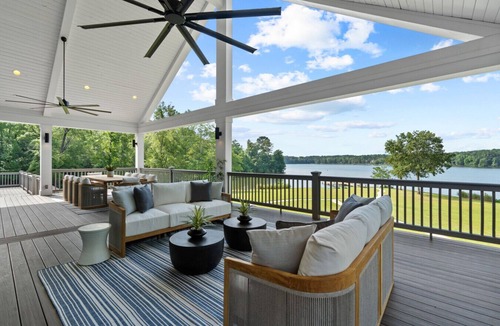 Buckhead House | Lake Oconee Pool Table 7 King Suites Kayaks SUPs