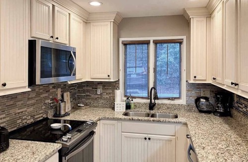 Sapphire Condo | Lake-view dog-friendly condo with pools, hot tub, sauna, tennis, & balcony