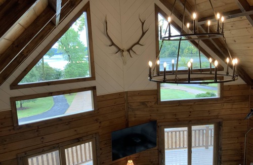 Guntersville House | LAKE VIEW Perfect family getaway, fishing spot or retreat 3 mi to City Harbor