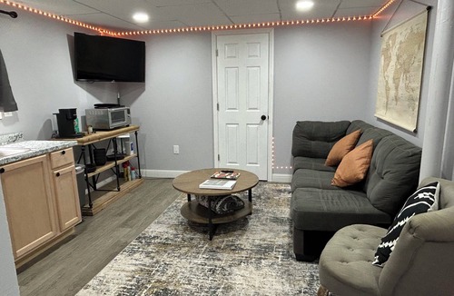 Hendersonville Apartment | Lake View Retreat Near Downtown Hendersonville