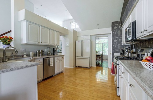 Hilliard House | Lake Views & Work Spaces: Quiet Hilliard Home!