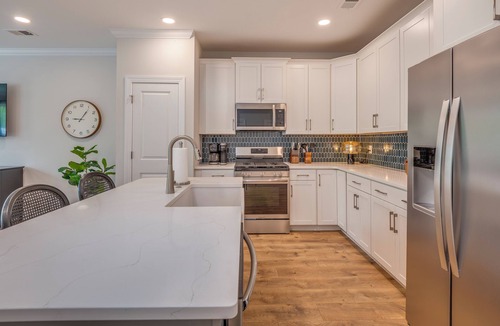 Greenwood Condo | Lakefront Condo l Lake Greenwood l Walk to Dining & Docks l Private Boat Slip