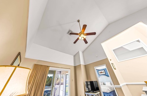 Fairfield Harbour Apartment | Lakefront Condo with Pools, Gym & Hot Tub!