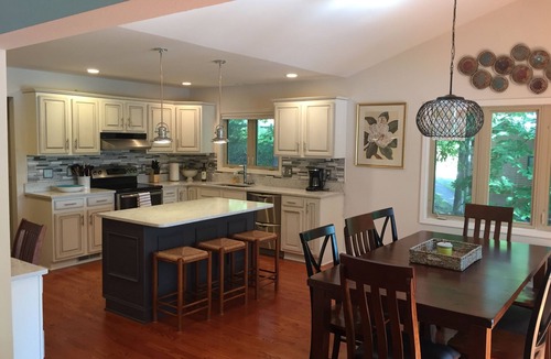 La Follette House | Lakefront Deerfield Home With Gentle Slope To Dock
