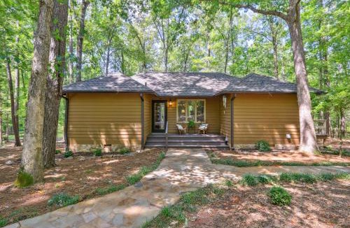 Pine Mountain Valley House | Lakefront Hamilton Cabin w/Dock & Fire Pit!