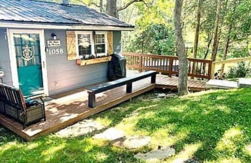 Chaplin House | Lakefront Home Close to Bourbon Trail-Dog friendly!