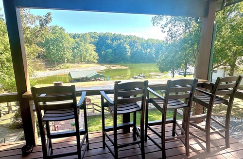 Ozark House | Lakefront, Private Beach, Hot tub, Kayaks, Paddle boards
