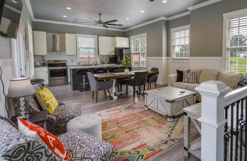 Clairfield House | Lakefront Sharps Chapel Retreat w/Boat Dock!