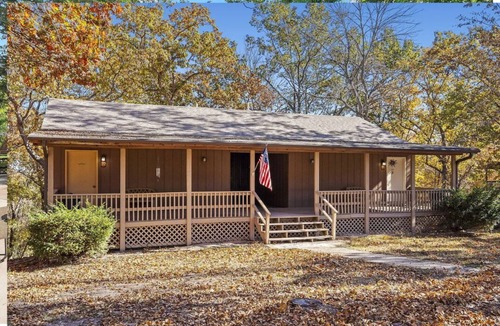 Branson West Condo | Lakefront Sleeps 28 4 Units Pool, Game Room Perfect for Large Groups