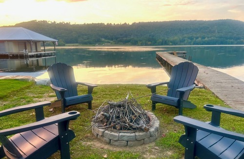 Grant House | Lakefront w/Private Dock + Sunset Views | Sleeps 8 | Near Boat Launch