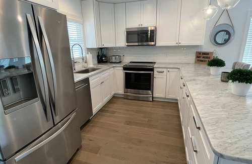 La Follette Condo | Lakeside Landing with Covered Boat Slip Included