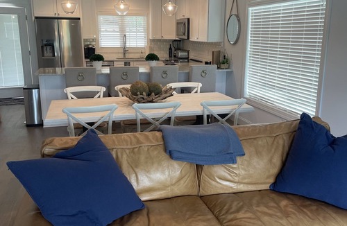 La Follette Condo | Lakeside Landing with Covered Boat Slip Included