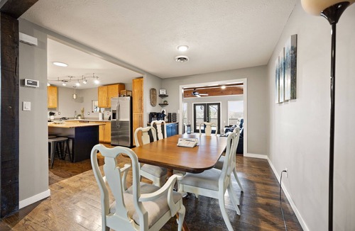 Bronston House | Lakeview Lodge Sleeps 14 Game Room Fire Pit