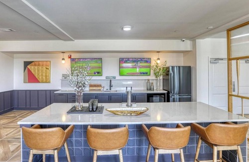 Downtown Knoxville Apartment | Landing | Amazing 1BD, Gym, Pool