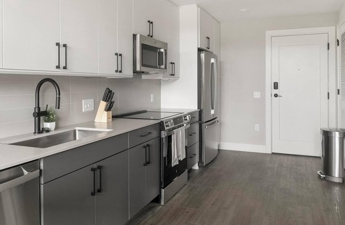 Southwest Raleigh Apartment | Landing | Amazing 1BD in Caraleigh