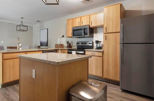 Eureka Apartment | Landing | Amazing 2BD, Gym, Clubhouse