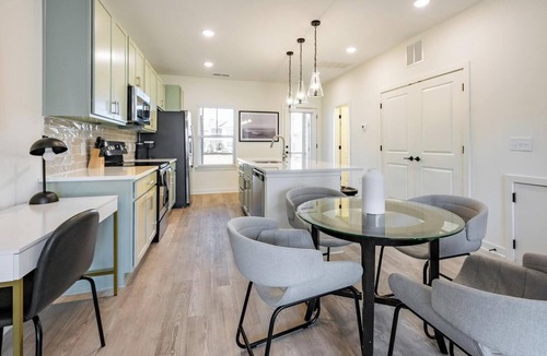 Wilmington Apartment | Landing | Amazing 3BD, Clubhouse, Yoga Studio