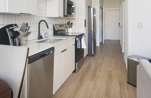 Chapel Hill Apartment | Landing | Amazing Studio, Courtyard, Gym