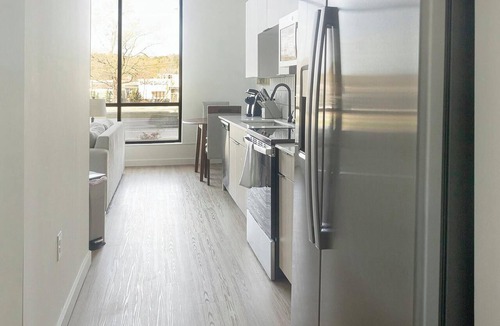 Chapel Hill Apartment | Landing | Amazing Studio, Courtyard, Gym