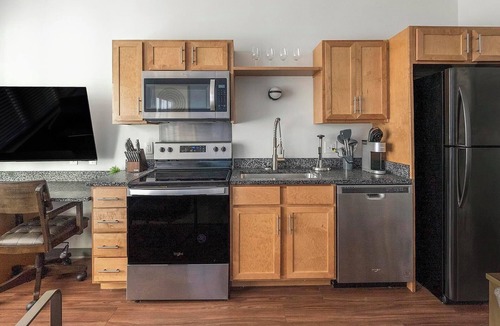Five Points South Apartment | Landing | Amazing Studio, Yoga Studio, Gym