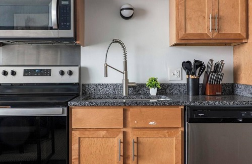 Five Points South Apartment | Landing | Amazing Studio, Yoga Studio, Gym