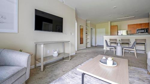 Paw Creek Apartment | Landing Apartments - Celsius