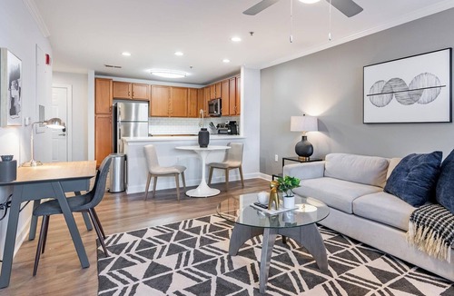 Wilmington Apartment | Landing at Bellingham Park - 1 Bedroom in Hanov.