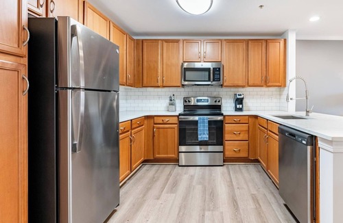 Wilmington Apartment | Landing at Bellingham Park - 1 Bedroom in Hanov.