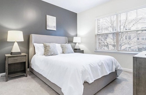 Greensboro Apartment | Landing at Hawthorne at Horse Pen Creek - 2 Bedrooms in Downtown Greensboro