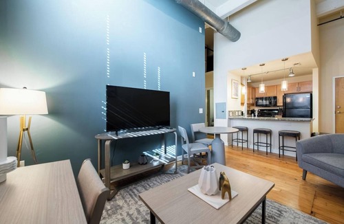 Petersburg Apartment | Landing | Beautiful 1BD, Pool, Gym