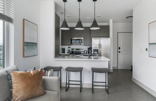 Richmond Apartment | Landing | Beautiful 1BD, Gym, Clubhouse
