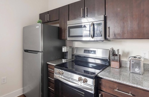 Church Hill Apartment | Landing | Beautiful 1BD, Clubhouse, Courtyard