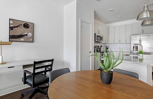 East Raleigh Apartment | Landing | Beautiful 1BD, Yoga Studio, Clubhouse